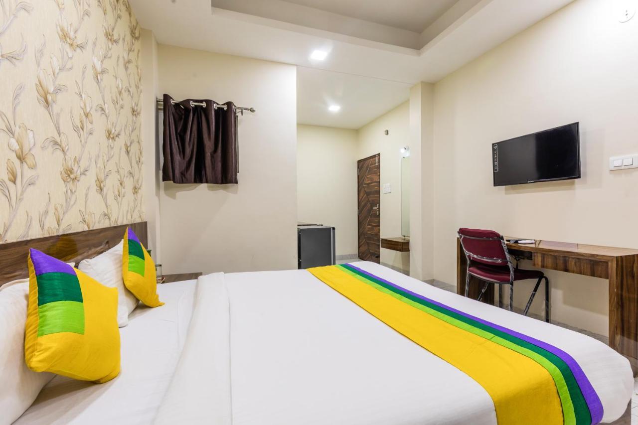 Treebo Trip Namaste Hotel Indore Eksteriør billede