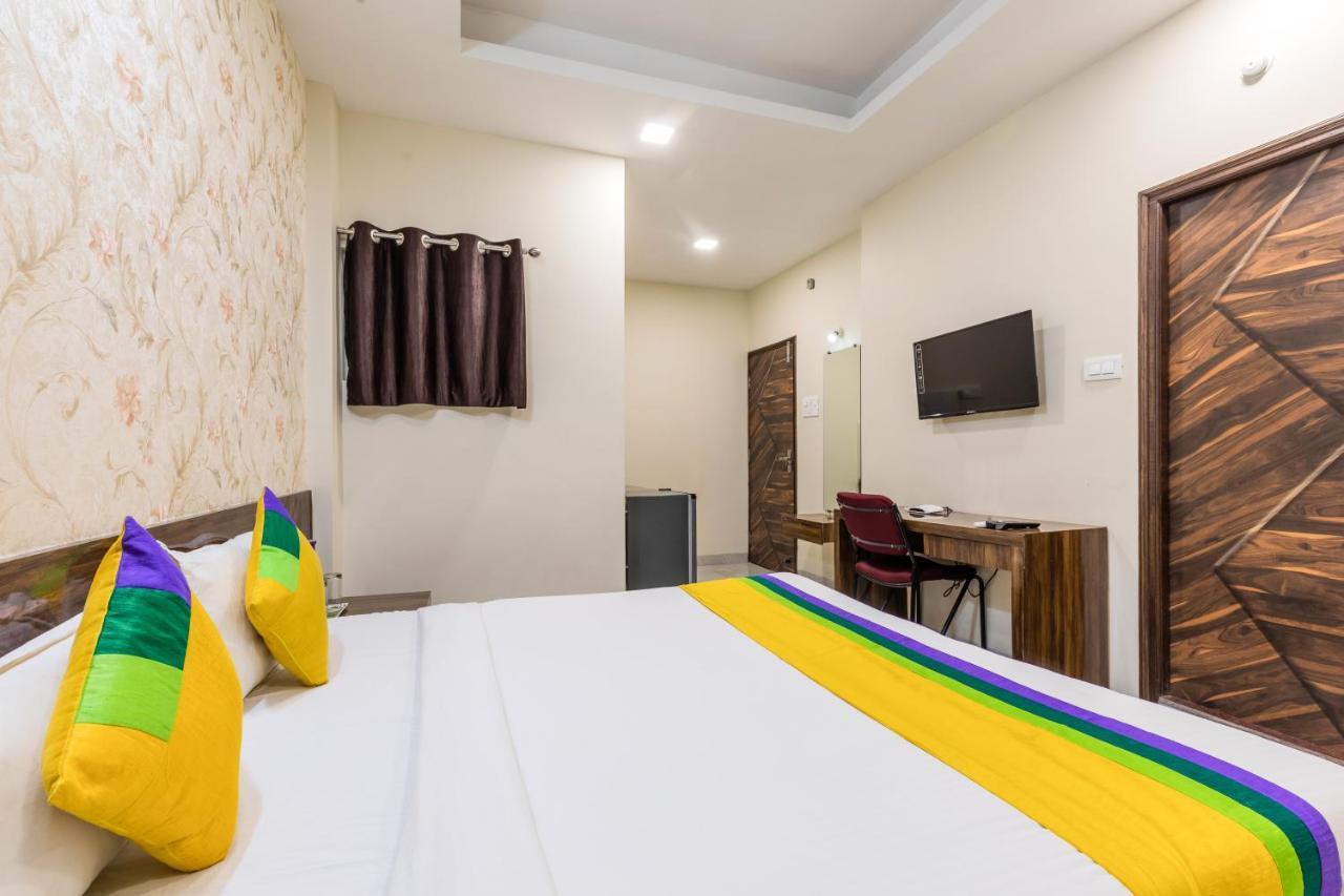 Treebo Trip Namaste Hotel Indore Eksteriør billede